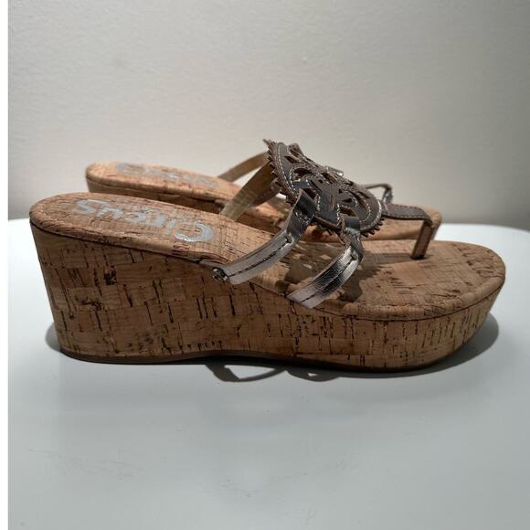 Circus by Sam Edelman Women's Gold Medallion Wedge Sandals | Size 7 - Picture 3 of 9